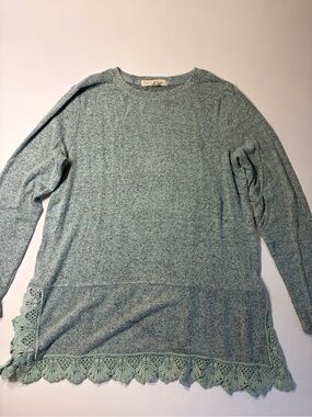 Crochet-Hem Lightweight Crewneck Top - Sage Green
